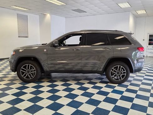 Used 2019 Jeep Grand Cherokee Trailhawk AWD/4WD image 4