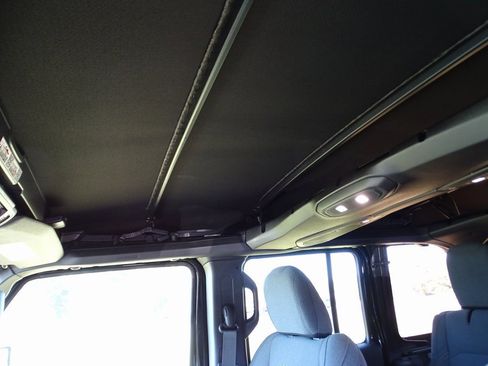 Used 2024 Jeep Wrangler Sahara w/ Technology Group image 10