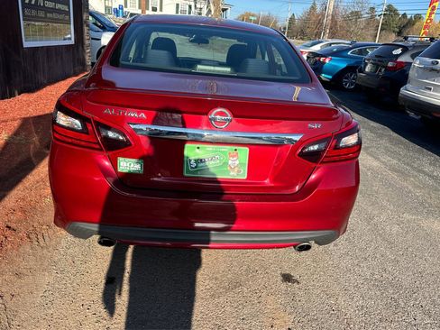 Used 2018 Nissan Altima 2.5 SR FWD image 6