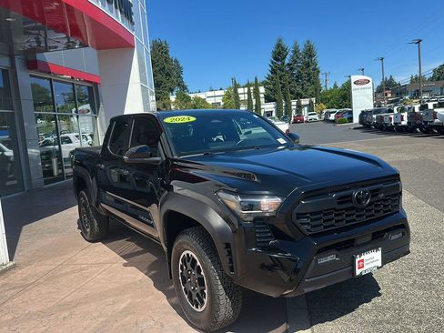 Certified 2024 Toyota Tacoma TRD Off-Road w/ TRD Off Road Upgrade Package AWD/4WD image 9