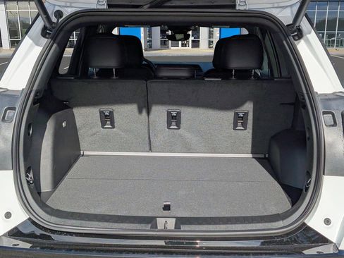 New 2026 GMC Terrain AT4 w/ Technology Package II image 10