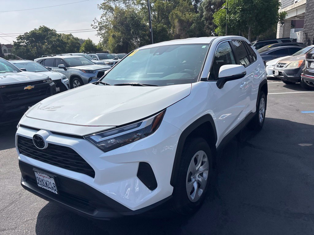 Used 2025 Toyota RAV4 LE FWD image 8