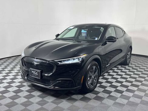 Certified 2021 Ford Mustang Mach-E Select w/ Comfort/Technology Package image 3