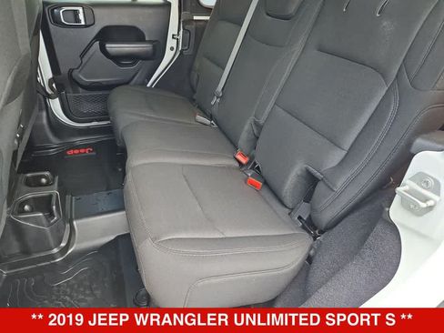 Used 2019 Jeep Wrangler Unlimited Sport S AWD/4WD image 18