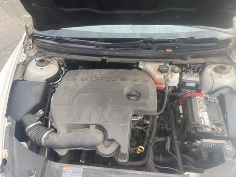 Used 2010 Chevrolet Malibu LTZ image 14