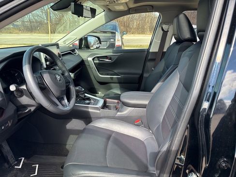 Used 2020 Toyota RAV4 Limited w/ Limited Grade Weather Package image 12