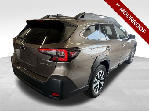 Used 2024 Subaru Outback Premium AWD/4WD image 6