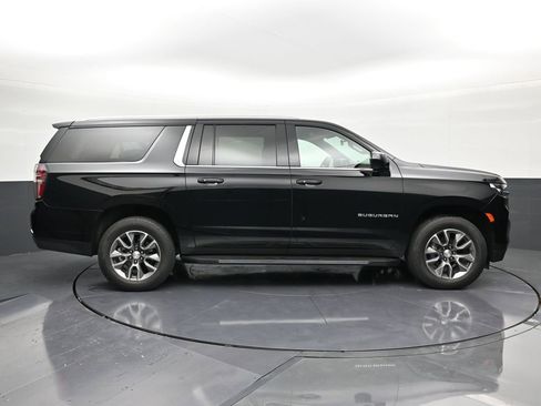 Used 2022 Chevrolet Suburban LS w/ Driver Alert Package RWD image 6