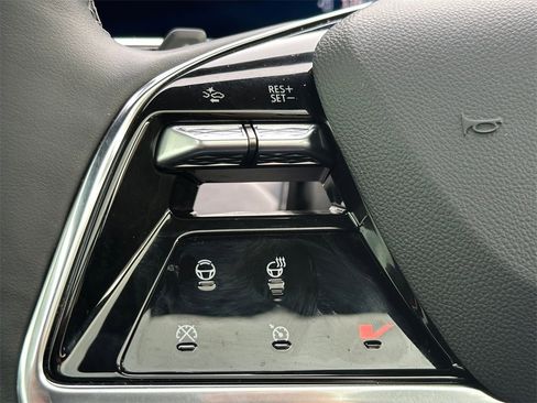 Used 2026 Cadillac Vistiq Sport image 33