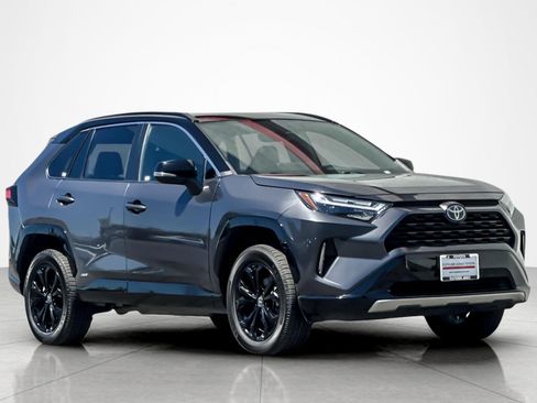 Used 2023 Toyota RAV4 XSE AWD/4WD image 7