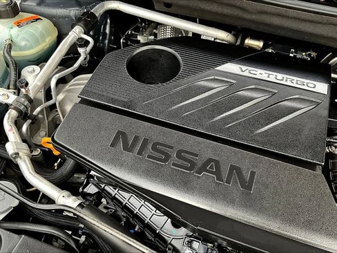 Used 2023 Nissan Rogue SL w/ SL Premium Package image 32