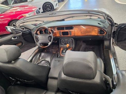 Used 2001 Jaguar XKR Convertible RWD image 16