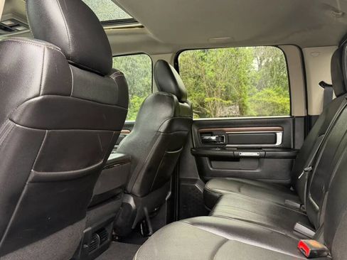 Used 2016 RAM 3500 Laramie w/ Convenience Group AWD/4WD image 19