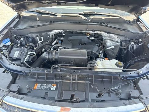 Used 2020 Ford Explorer XLT w/ Equipment Group 202A RWD image 25