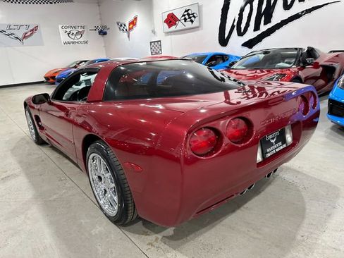 Used 2004 Chevrolet Corvette Coupe w/ Roof Package image 3