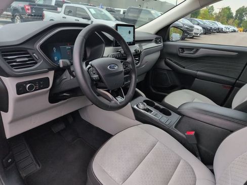 Certified 2023 Ford Escape Active AWD/4WD image 29