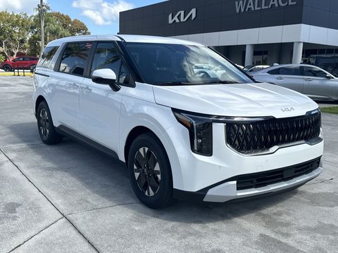 New 2026 Kia Carnival LXS FWD image 4