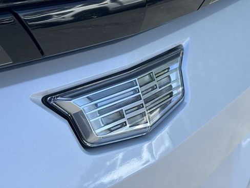 Used 2024 Cadillac Lyriq Luxury AWD/4WD image 33