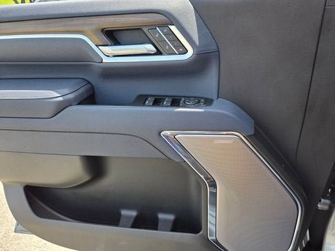 Used 2026 Chevrolet Silverado 2500 High Country w/ Technology Package AWD/4WD image 31