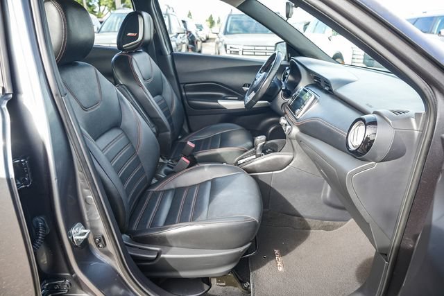 Used 2018 Nissan Kicks SR w/ Premium Package FWD image 19
