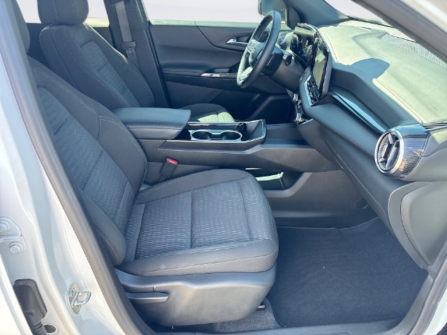 Used 2025 Chevrolet Equinox LT FWD image 25