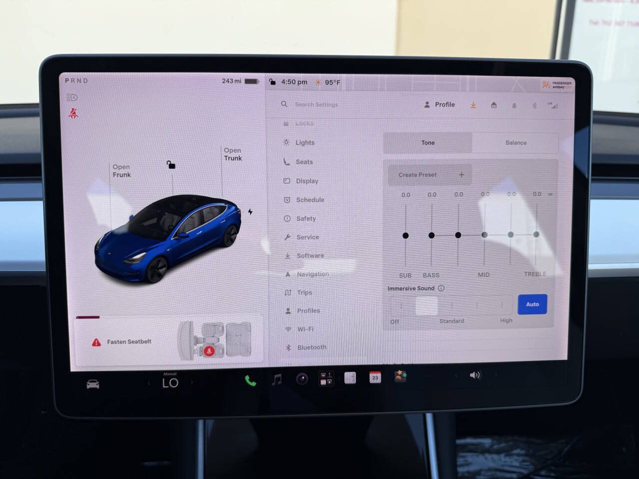 Used 2018 Tesla Model 3 Long Range AWD/4WD image 17