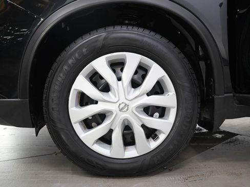 Used 2020 Nissan Rogue S AWD/4WD image 27