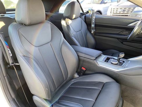 Used 2023 BMW M440i Convertible w/ Premium Package image 9