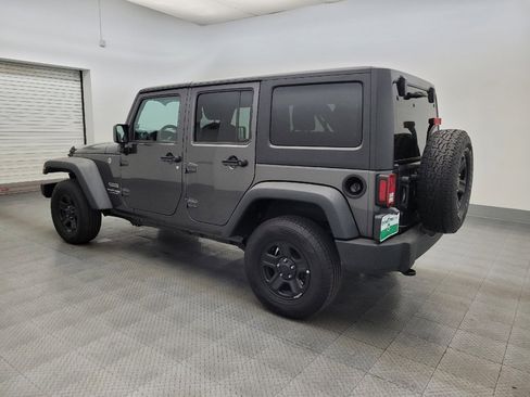 Used 2018 Jeep Wrangler Unlimited Sport image 3
