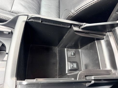 Used 2010 Honda Accord LX image 36