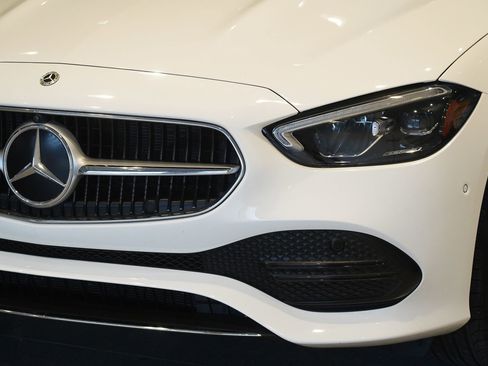 Used 2025 Mercedes-Benz C 300 4MATIC Sedan image 9