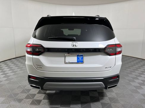 Certified 2025 Honda Pilot Elite image 8