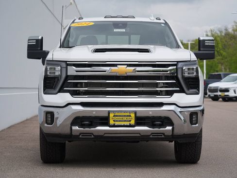 Used 2024 Chevrolet Silverado 3500 LTZ w/ LTZ Plus Package AWD/4WD image 8