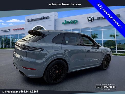 Used 2026 Porsche Cayenne GTS AWD/4WD image 7