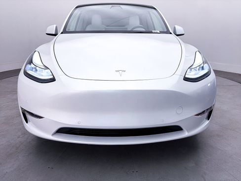 Used 2022 Tesla Model Y Performance AWD/4WD image 11