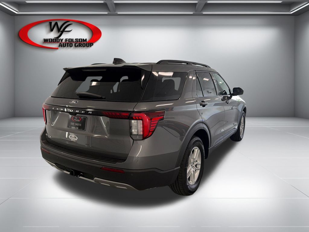 New 2027 Ford Explorer Active w/ Active Comfort Package RWD image 6