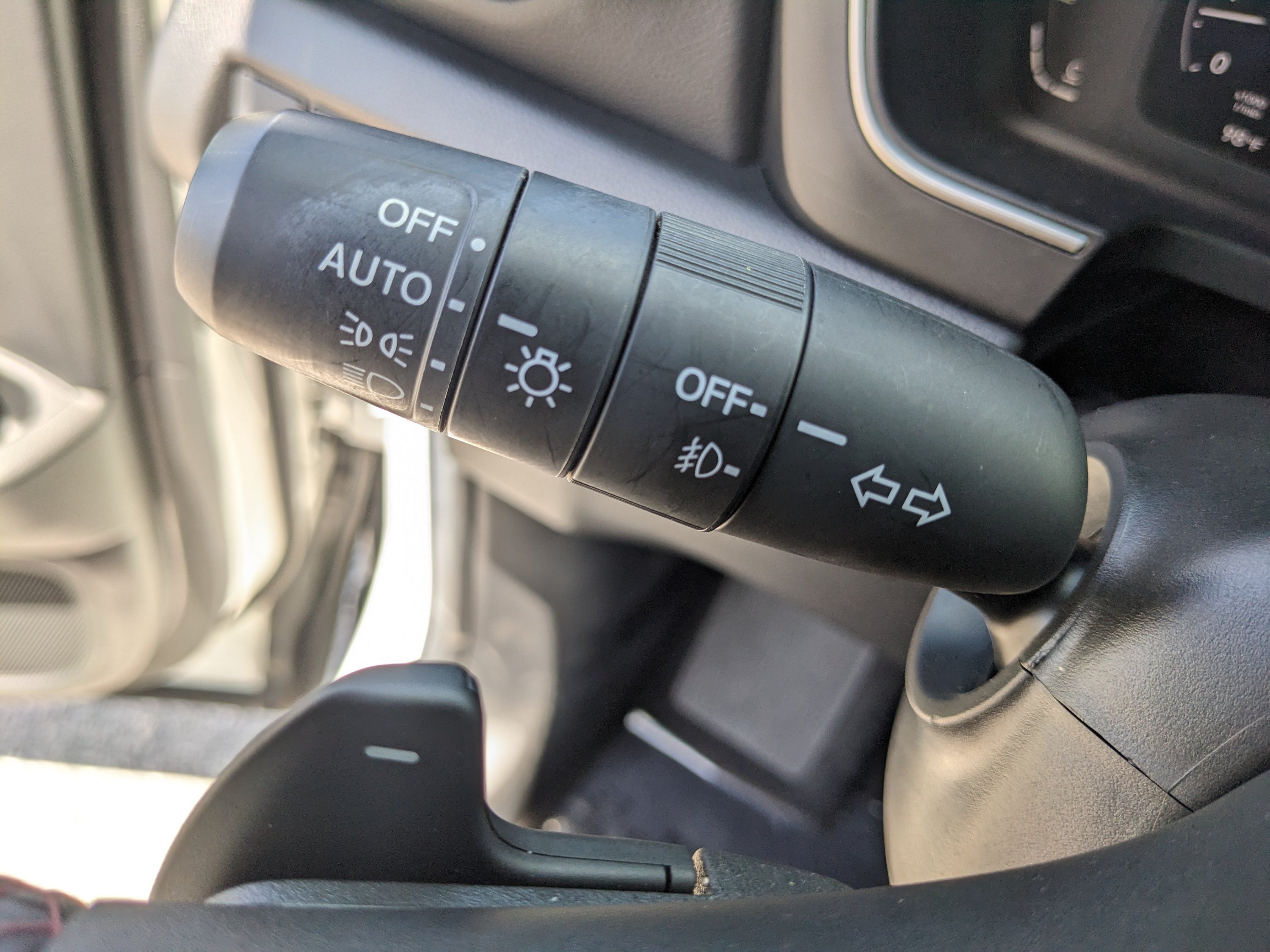 Used 2025 Honda Pilot Black Edition image 32