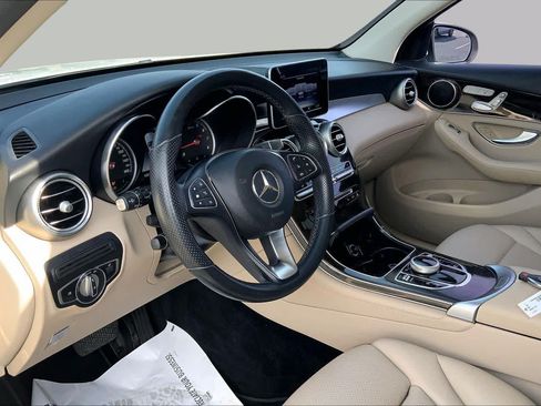 Used 2019 Mercedes-Benz GLC 300 image 18