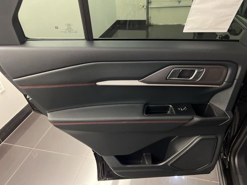 New 2025 Ford Explorer ST-Line image 28