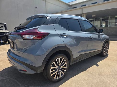 Used 2024 Nissan Kicks SV FWD image 5