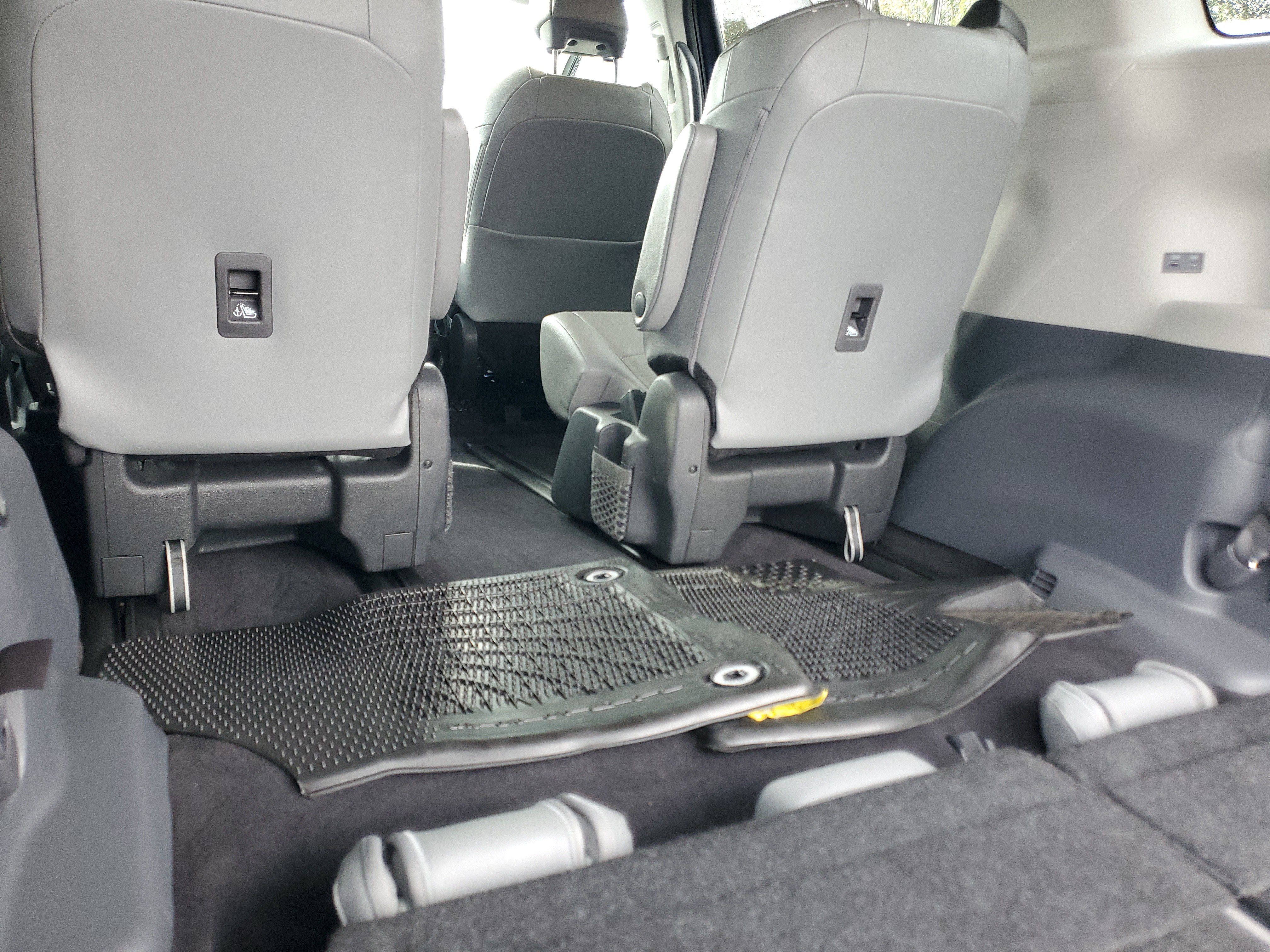 Certified 2024 Toyota Sienna XLE AWD/4WD image 9