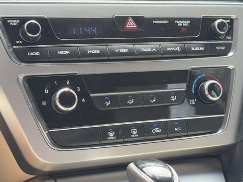 Used 2016 Hyundai Sonata SE image 17