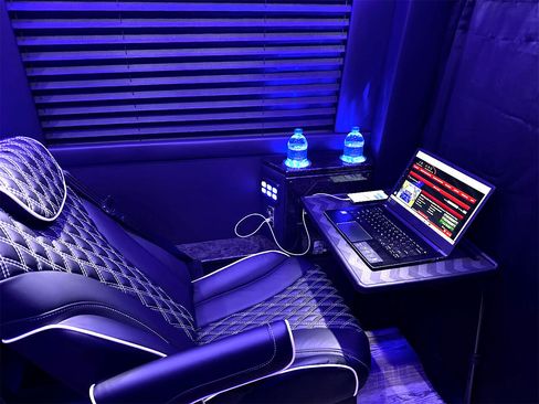 Used 2024 Mercedes-Benz Sprinter 3500 image 31