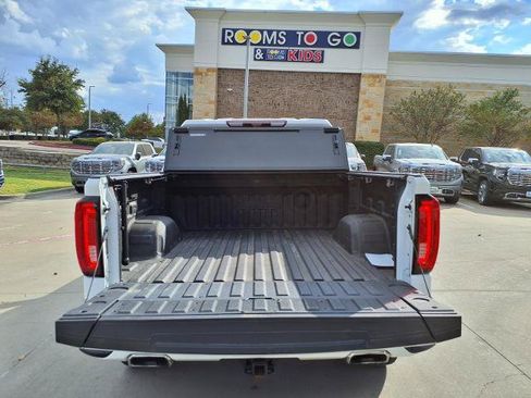 Used 2024 GMC Sierra 1500 AT4 w/ Technology Package AWD/4WD image 23