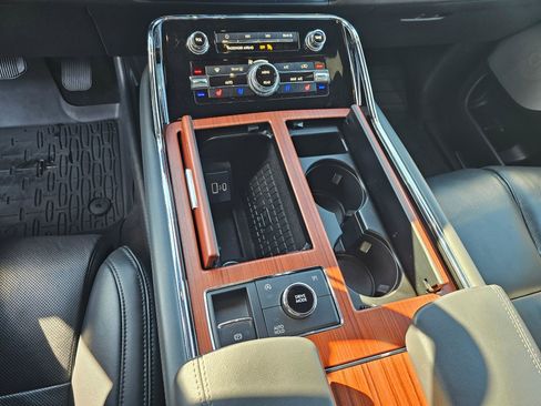 Used 2024 Lincoln Navigator L Reserve w/ Equipment Group 201A image 22