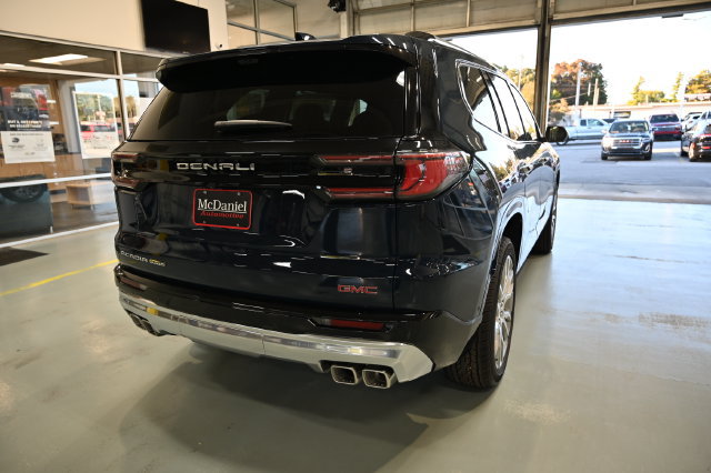 New 2027 GMC Acadia Denali w/ Denali Reserve Package AWD/4WD image 5