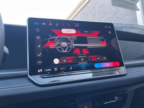New 2026 Volkswagen Tiguan SE R-Line FWD image 18
