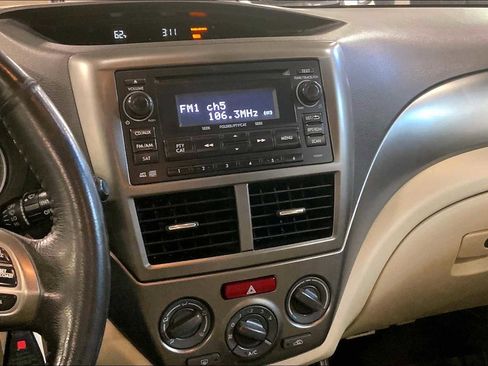 Used 2011 Subaru Impreza 2.5i Premium w/ PWR Moonroof Value Pkg image 8