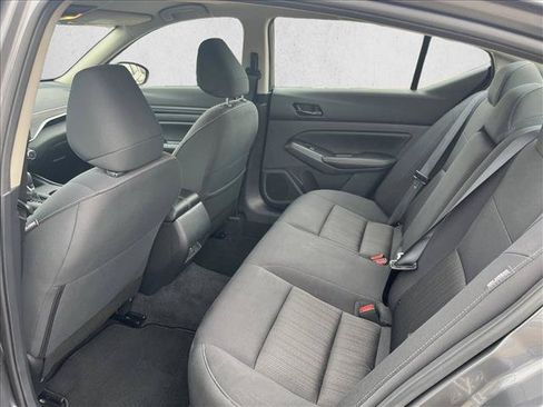 Used 2025 Nissan Altima 2.5 SV FWD image 11