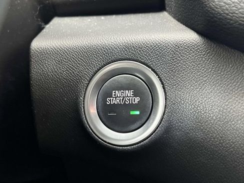 Used 2024 GMC Terrain SLE image 23